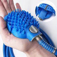 Brush head with water flow